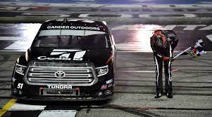 Matt has never won a truck series race at bristol on the normal concrete surface and now has an opportunity to try and grab that first win at bristol in a truck on dirt. Kyle Busch Makes History With Truck Series Win No 52 At Atlanta