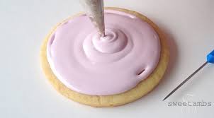 Royal icing is typically a raw preparation, with everything just mixed up in a bowl, but i've found it has a much creamier consistency if cooked over a water bath. How To Make Royal Icing From Pro Sweetambs Amazing Sweetambs