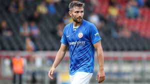 The visitors lack quality in some positions on the field and will struggle to match their opponent's intensity. Hansa Rostock Straith Lost Vertrag Auf Ruckkehr Nach Kanada Transfermarkt