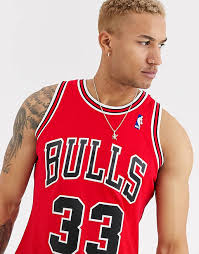 Patrick's day mitchell & ness. Mitchell Ness Chicago Bulls Scottie Pippen Swingman Trikot Tragershirt In Rot Asos