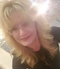 Robin Seaton's Instagram, Twitter & Facebook