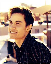 Pin By Sabrina Ovesen On St Mungo S Sam Tsui Kurt Hugo Schneider Singer