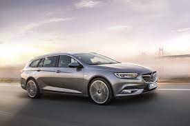 Kraftstoffverbrauch* opel insignia gsi, 2.0 direct injection turbo, 169 kw (230 ps): Schon Viel Platz Der Neue Opel Insignia Sports Tourer Ist Startklar Presseportal