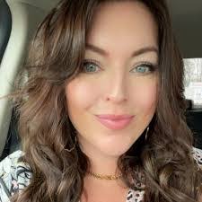 Sarah Wargo's Instagram, Twitter & Facebook