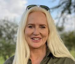 Suzanne Eason Hopson, 61