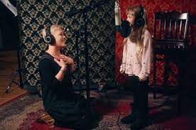 It was written by amy allen and mozella with production by a strut (ludwig söderberg). Pink And Daughter Willow Wow Fans As They Sing Beautiful Christmas Duet 9celebrity