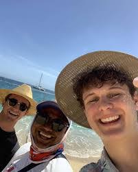 Jae Hahn's Instagram, Twitter & Facebook