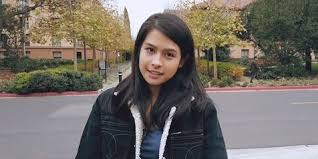 Berkat kecantikan, kecerdasan, bakatdan kariernya yang cemerlang membuat namanya makin dikenal. Video Maudy Ayunda Bertengkar Dengan Pacar Bulenya Saat Live Di Instagram Kapanlagi Com