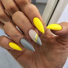 There are surely piles and piles of nail art designs available on the web that it is an intricate chore to pinpoint the quality work anywhere. 28 Cute Summer Yellow Nails Design Easy To Copy In 2019