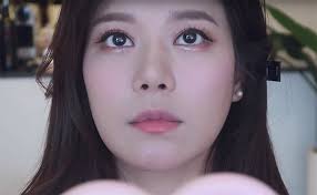 Are you ready to elevate your eye makeup look? How To Pull Off Pink Eye Makeup Like A K Beauty Pro
