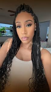 Who does boho knotless or braided style hair in Chicago?