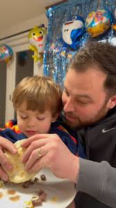 Razones por casarte con una Venezolana...  👀👀👀🇻🇪🇺🇸🇻🇪🇺🇸🇻🇪🇺🇸🇻🇪🙌🏻🙌🏻🙌🏻💛💙❤️💛💙❤️ #epachamogringo  #venezuela #venezolana #Gocha #latina #parejas #gringoylatina