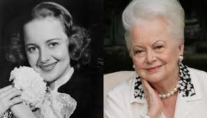 In 1978, at the Academy Awards presentation, Olivia de Havilland recognized  Margaret Booth with an honorary Oscar for her work as a film editor for  seven decades. Booth started editing for D.W.