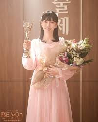 Yoon hee moves into hera palace and the whole hera club is astonished. The Penthouse K Drama Cast Plot Photos Reasons To Watch
