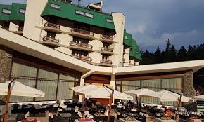 Am avut o camera cu doua paturi la etajul 5, vedere spre oras. Hotel Silva Cazare Busteni Sezon PrimÄvara 2021