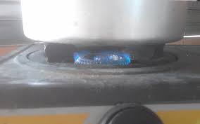 49 inilah dapur gas api kecil. Cara Servis Dapur Gas Lama Tersumbat Nyalaan Api Kecil Free Malaysia Today Fmt