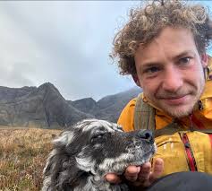 Im a 23 yr woman looking for work and I live