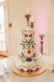 Erika Romulo Mexican Loteria Themed Wedding At Morais Vineyards Mexican Wedding Cake Wedding Cake Flavors Mexican Cake