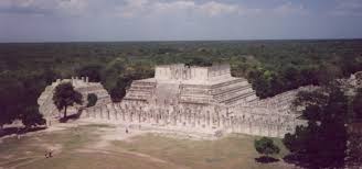 The temple of the warriors is an impressive step pyramid fronted and flanked by stone columns that are carved with images of warriors. File Temple Of The Warriors Jpg Wikipedia