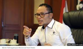 Look through examples of buruh kasar translation in sentences, listen to pronunciation and learn grammar. Buruh Kasar In English Aaa Aaa Lihatlah Bangunan Yang Tinggi Mengawan Menghiasi Kotaraya