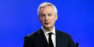 Sur les réseaux sociaux, l'information n'a pas tardé à faire réagir. Bruno Le Maire Veut Se Donner Du Temps Pour Passer Une Crise A Rallonge