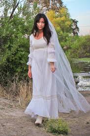 A crocheted dress that can be part of your favorite garments , this crocheted model with a full skirt, a back with a plunging neckline and long sleeves, close to the body, ideal to wear at parties and celebrations. Hippy Style Wedding Dresses Lovetoknow