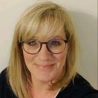 Ellen Bayer's Instagram, Twitter & Facebook