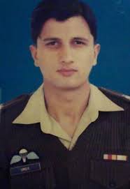 does anyone have information about shaheed Omar Asghar Khan's military  career or any stories from serving alongside him? served in armoured corps  retired as capt in 1973.