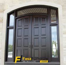 Pintu utama bisa dikatakan sebegai salah satu titik fokus utama sebuah rumah, dimana pintu merupakan akses utama bagi penghuni untuk masuk dan keluar di dalam rumah. Kusen Pintu Utama Minimalis Jendela Kaca Fasa Furniture Jepara Fasa Furniture Jepara