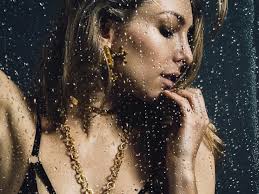 2016. Una baby Vic que aún no cumplía 30 años… y ya era esposa y mamá. Ese  año @amorami__ se hizo público, aunque por dentro todavía estaba en  construcción. Yo no me