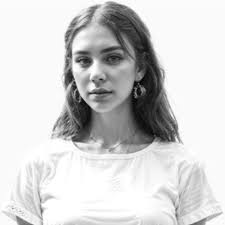 Florence Pugh's kitchen shelving is chic and industrial