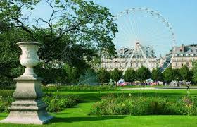 The Tuileries Gardens Separate The Louvre From The Place De La Concorde Are A Cultural Walking Place For Parisians And To Tuileries Garden Paris Tourist Paris