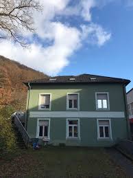 Die wohnung verfügt über ein modernes badezimmer mit ebenerdiger dusche. 7 Zimmer Wohnung Zu Vermieten Westiger Str 111 58762 Altena Markischer Kreis Mapio Net