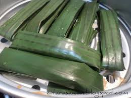 This is a very simple recipe on how to make malaysian dessert namely kuih lepat ubi kayu. Resepi Lepat Ubi Kayu Pawtaste Com