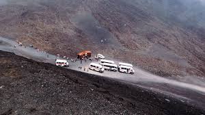 Jeep tour zum ätna, individuelle landausflüge auf sizilien, ätna und weinprobe, ausflug nach syrakus. Ausflug Zum Vulkan Atna Bei Taormina Sizilien Trip To Etna Youtube