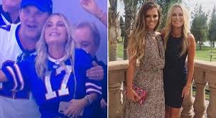 Josh allen's girlfriend josh allen. Hot Woman Who Everyone Thought Was Josh Allen S Mom Was Actually His Girlfriend S Mom Tweet Total Pro Sports