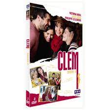 Alors que clem croit enfin trouver un nouvel équilibre avec son nouveau job et son histoire d'amour avec fred, le kiné qui a veillé sur elle pendant. Clem Saison 8 Dvd Dvd Zone 2 Achat Prix Fnac