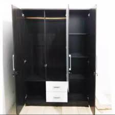 Lemari pakaian 3 pintu denver memiliki pintu geser dengan rel aluminium, rel khusus untuk pintu lemari geser ini bisa membuat buka tutup pintu ukuran lemari pakaian minimalis. Lemari Pakaian 3pintu Glossy Xtra Laci Diluar Harga Murah Bahan Menawan Khusus Banjarmasin Shopee Indonesia
