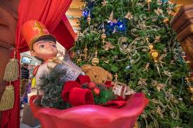 Prima zi de craciun este in data de 25 decembrie. Puteti Merge La Film La Iulius Mall Si In Prima Zi De Craciun Si Pe 1 Ianuarie