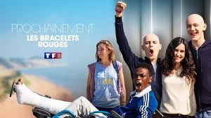 Malgré les maladies dont ils souffrent et qu'ils doivent combattre au quotidien, thomas, clément, roxane, mehdi, sarah et côme, qui forment la bande des bracelets rouges, sont bien décidés à vivre à fond leur vie. Les Bracelets Rouges Saisons 1 3 Series Tv Sanctuary