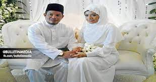 While there is some doubt as to the continuing relevance of the book the malay dilemma, published. Patut La Cerai Juara Qariah Tilawah Al Quran Sharifah Khasif Dedah Punca Sebenar Di Ceraikan Oleh Bekas Suaminya