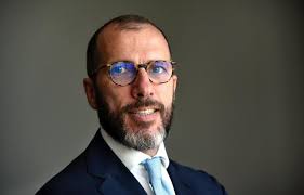 Tim, Labriola: „Die Vereinbarung mit KKR kann nicht länger verlängert  werden. Zu Vivendi sage ich: Lasst uns zusammensitzen und reden.“