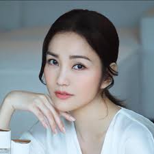 張繼聰Louis Cheung дадалі новае фота.