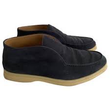 Natural excellence in garments, accessories and gifts for discerning individuals. Second Hand Loro Piana Luxury Shoes Joli Closet