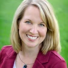 Have you ever had to give yourself permission to pause? ⏸️ Earlier this  year, I hit pause. It was powerful 💪🏻, reflective 🧘🏻‍♀️, and necessary…  Permission to pause brought me clarity 🌟,