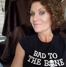 Amy Harless's Instagram, Twitter & Facebook