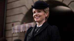 How to Watch Full Episodes of Miss Scarlet