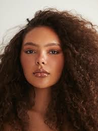 Amber Keaton's Instagram, Twitter & Facebook