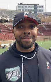 Cincinnati Bearcats lose assistant coach to Tennessee Volunteers