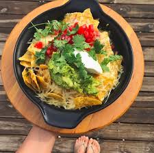 Bestes Kateressen Der Welt Kasenachos Mit Guacamole Creme Fraiche Und Salsa Best Hangover Food Ever Nussecken Rezept Katerfruhstuck Lebensmittel Essen